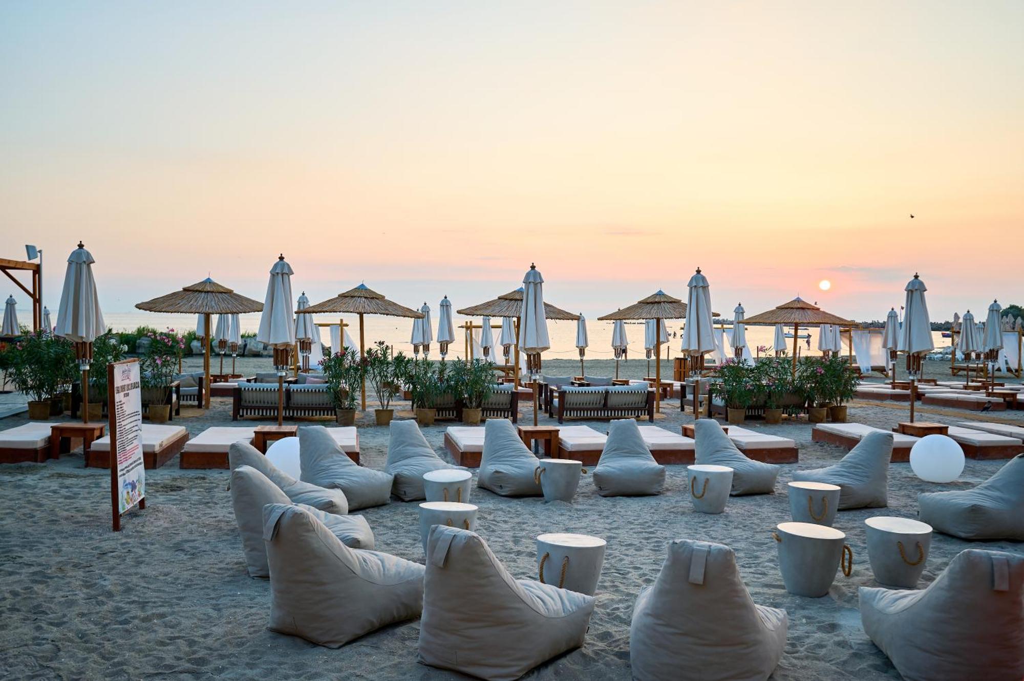 Hotel Malibu Mamaia Exterior foto